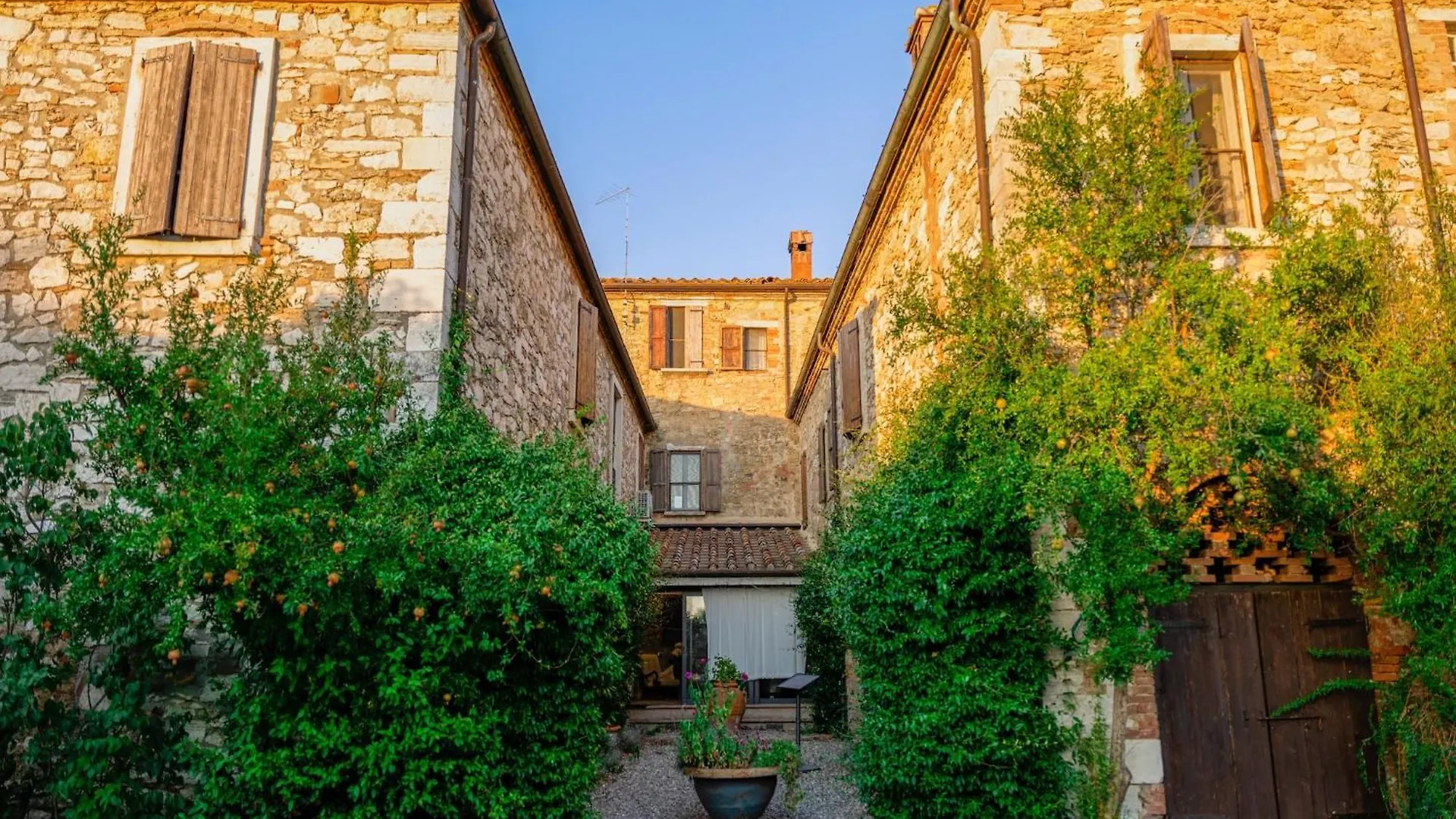 Chic Farmhouse In Asciano Italy With Swimming Pool Italy