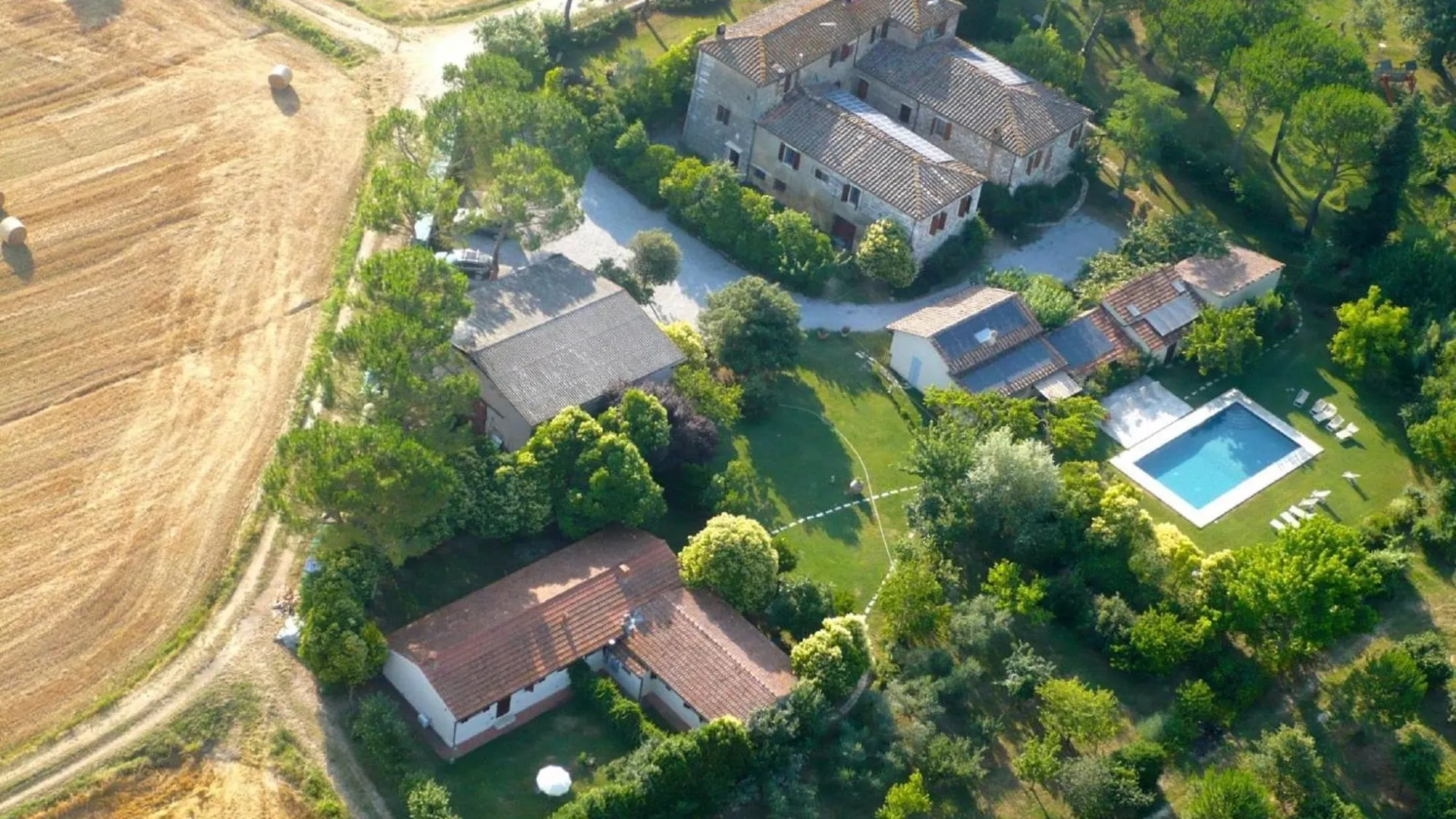 Chic Farmhouse In Asciano Italy With Swimming Pool