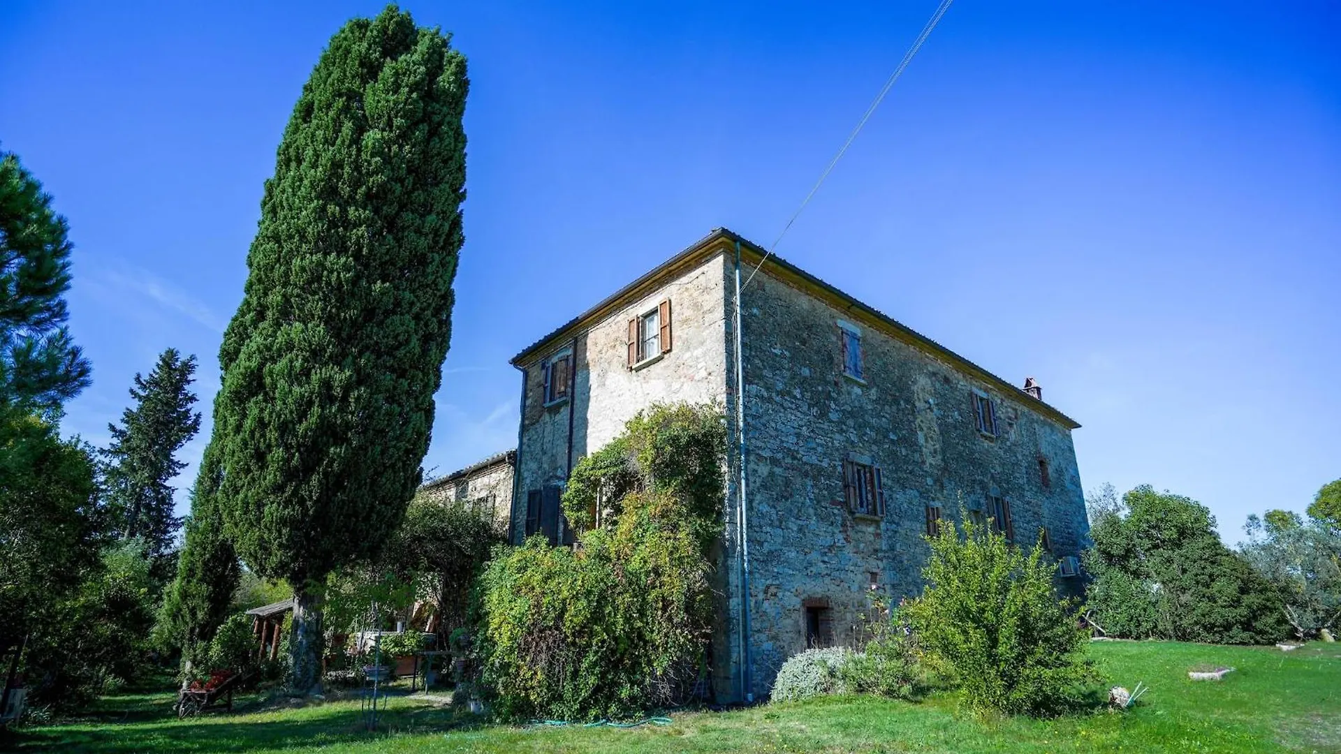 Chic Farmhouse In Asciano Italy With Swimming Pool Holiday home